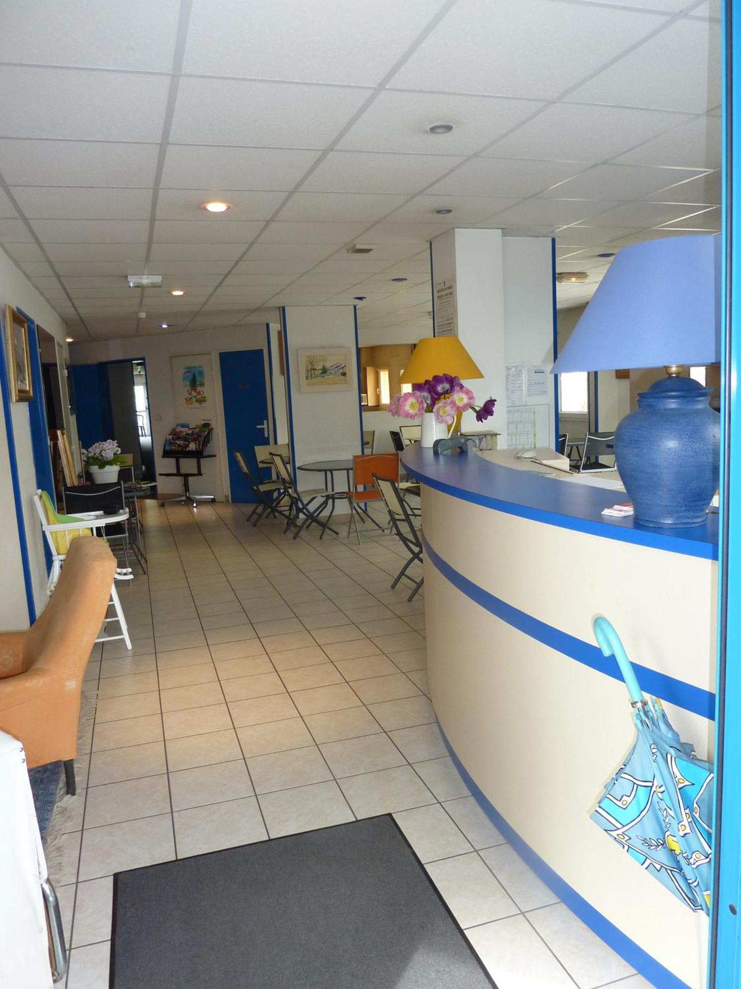 Lac'Hotel France Montréal La Cluse Buitenkant foto